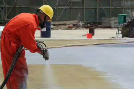 连云港彩色路面喷涂是一种为路面